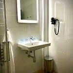 & Restaurant Pod Kastany 3*