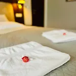 & Restaurant Pod Kastany Hotell