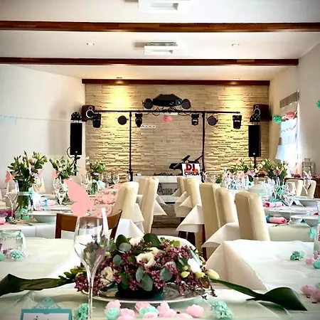 Szálloda & Restaurant Pod Kastany 3*