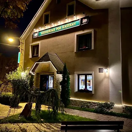 & Restaurant Pod Kastany Hotell Krupka