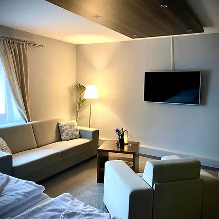 Hotel & Restaurant Pod Kastany Krupka