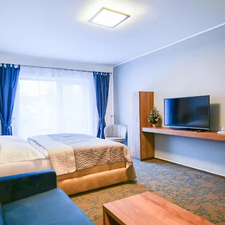 & Restaurant Pod Kastany 3*