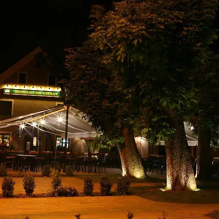 & Restaurant Pod Kastany