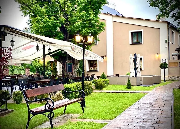 Hotel & Restaurant Pod Kastany 3*