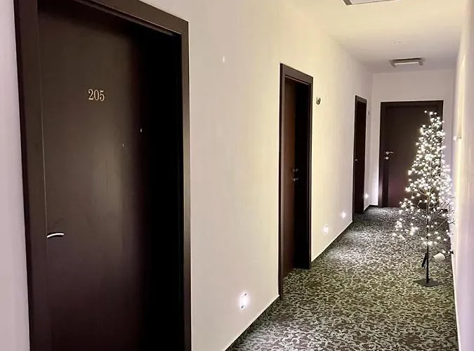 & Restaurant Pod Kastany Hotel